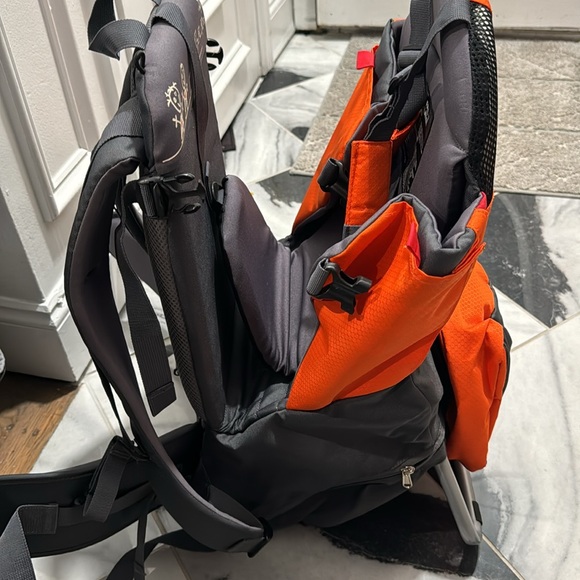 Excellent Condition Toddler Hiking Bag - Picture 3 of 3